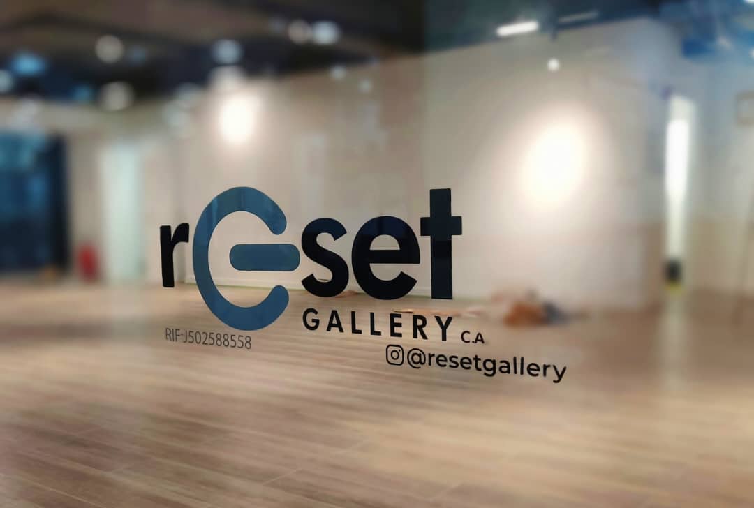 Artistas internacionales abren las puertas de Reset Gallery en un nuevo espacio para el arte contemporáneo.