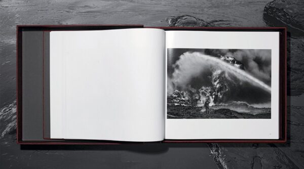 Sebastião Salgado. Kuwait. A Desert on Fire - Imagen 5