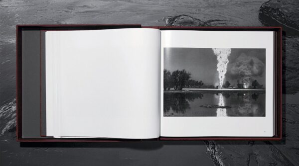 Sebastião Salgado. Kuwait. A Desert on Fire - Imagen 6