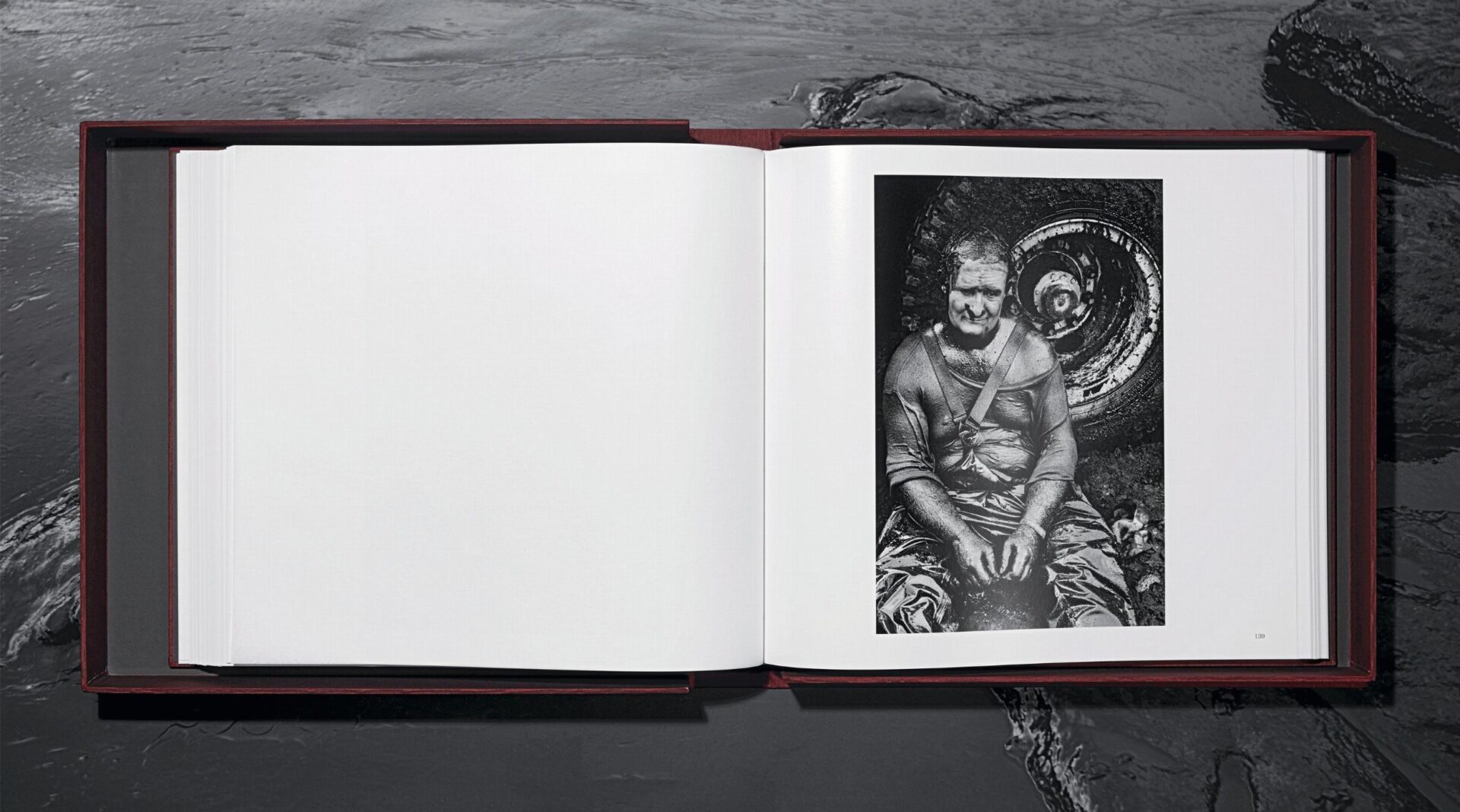Sebastião Salgado. Kuwait. A Desert on Fire - Imagen 9