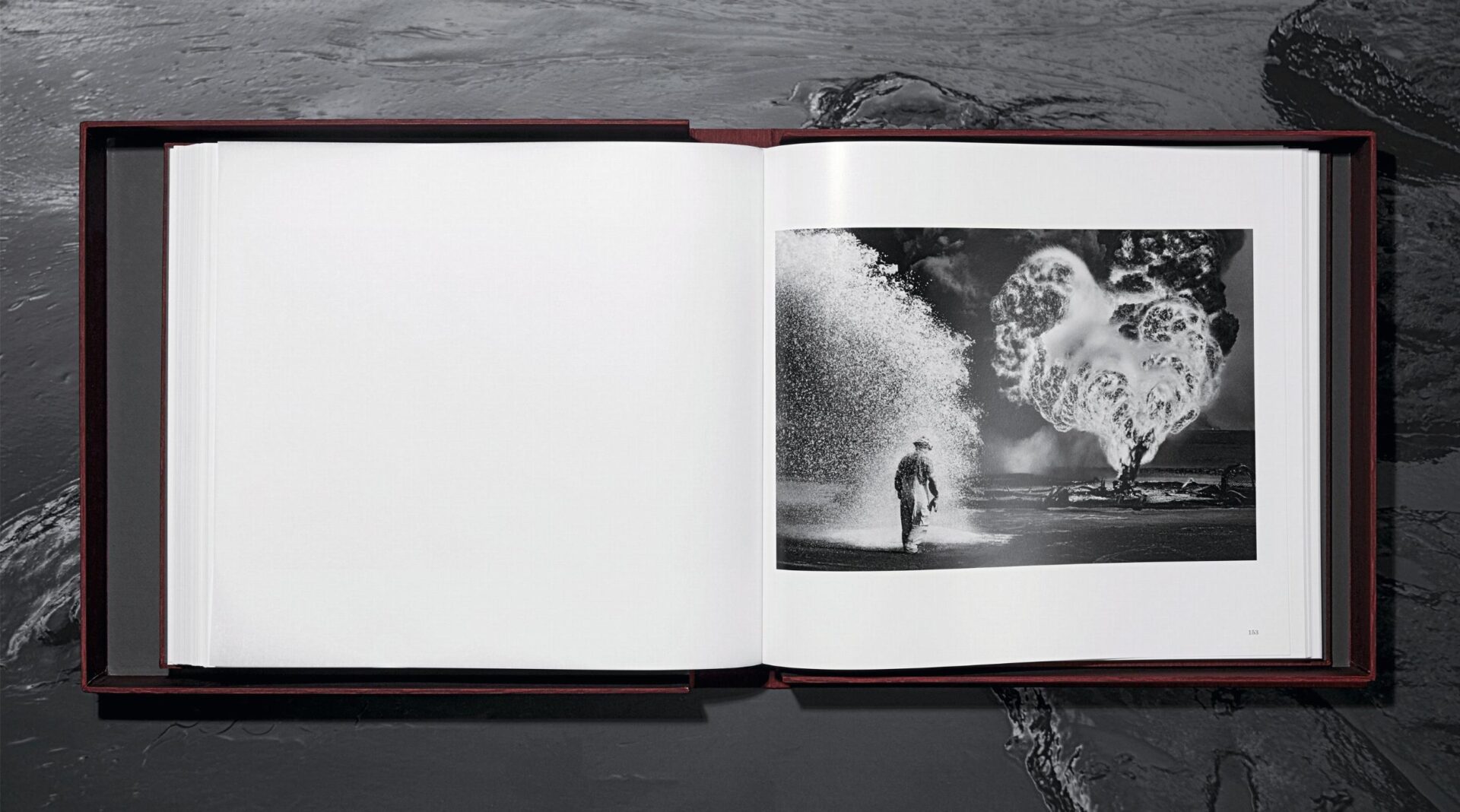 Sebastião Salgado. Kuwait. A Desert on Fire - Imagen 8